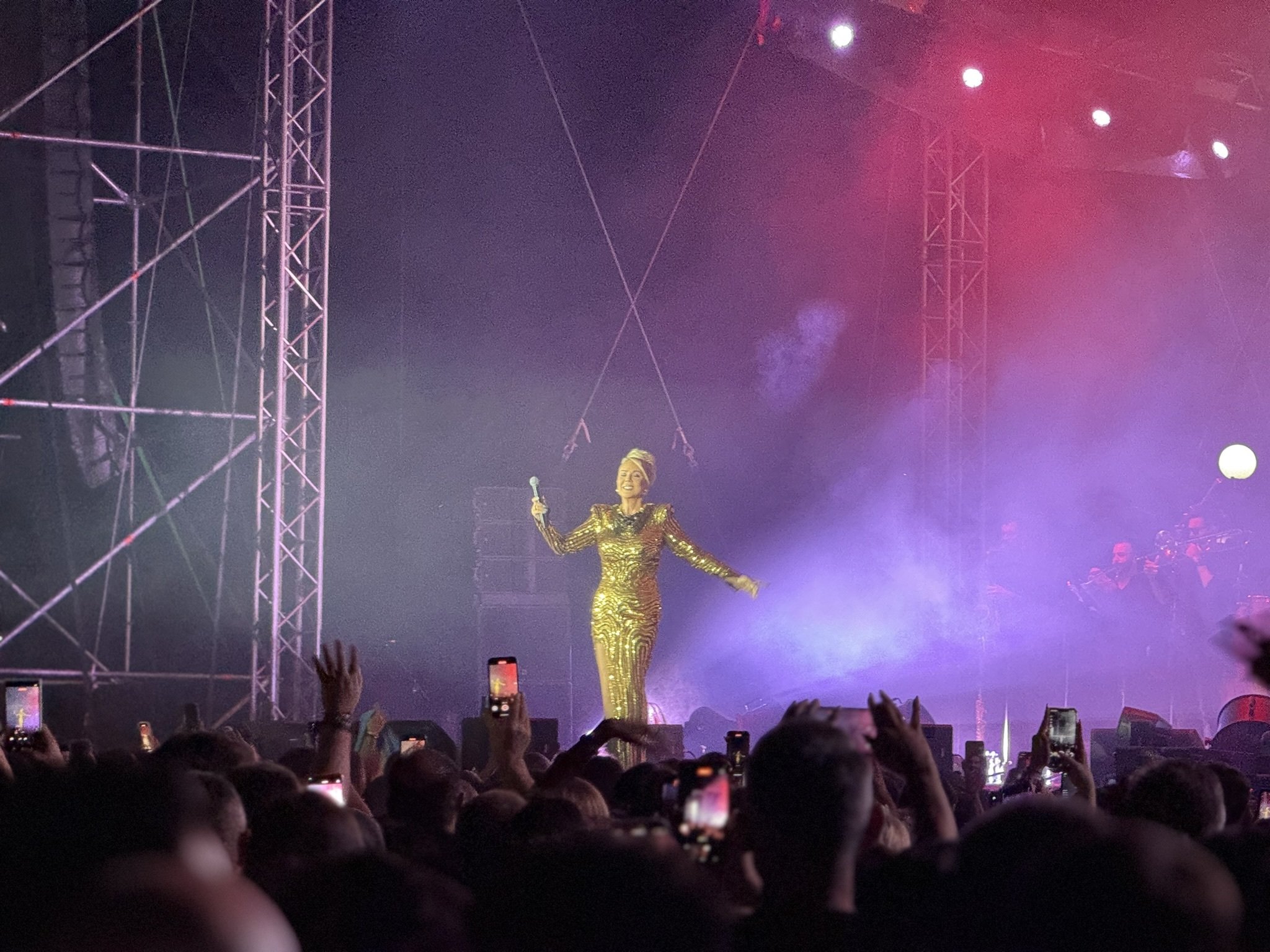 476D2DF5-BAE8-4083-9BE1-2431B9B4FB9E_1_102_a