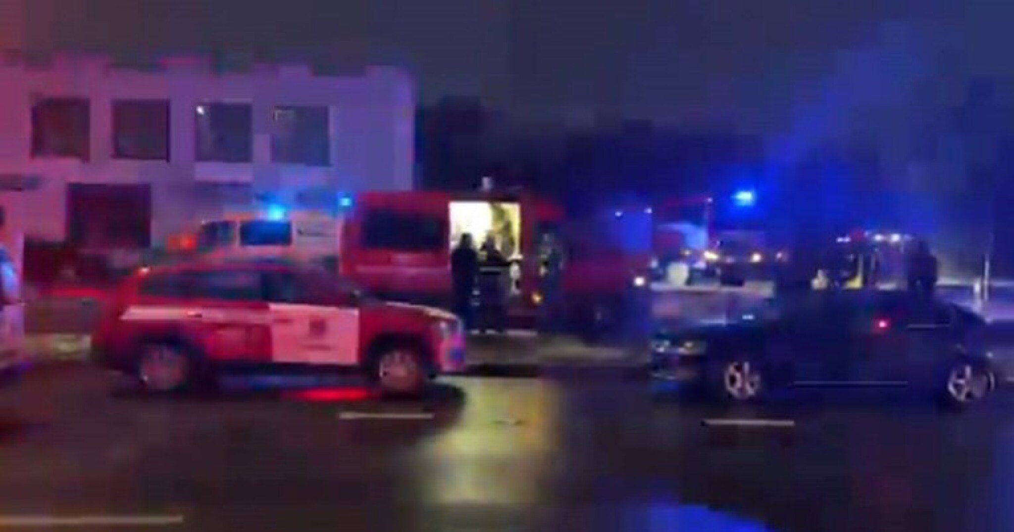 13d326f4-c5c4-4a95-be22-7e25ce885dbd-1