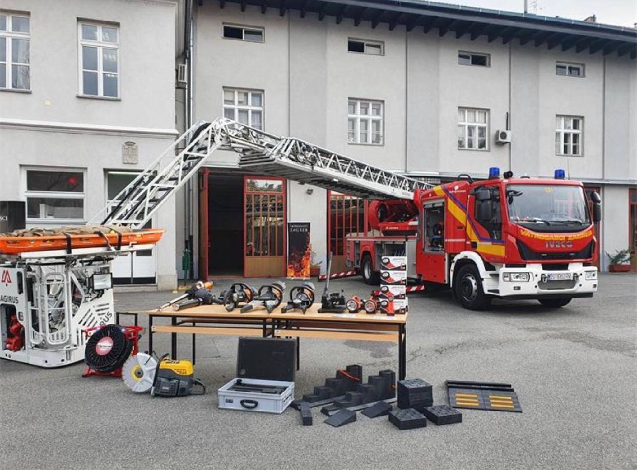 protivpozarno-vozilo