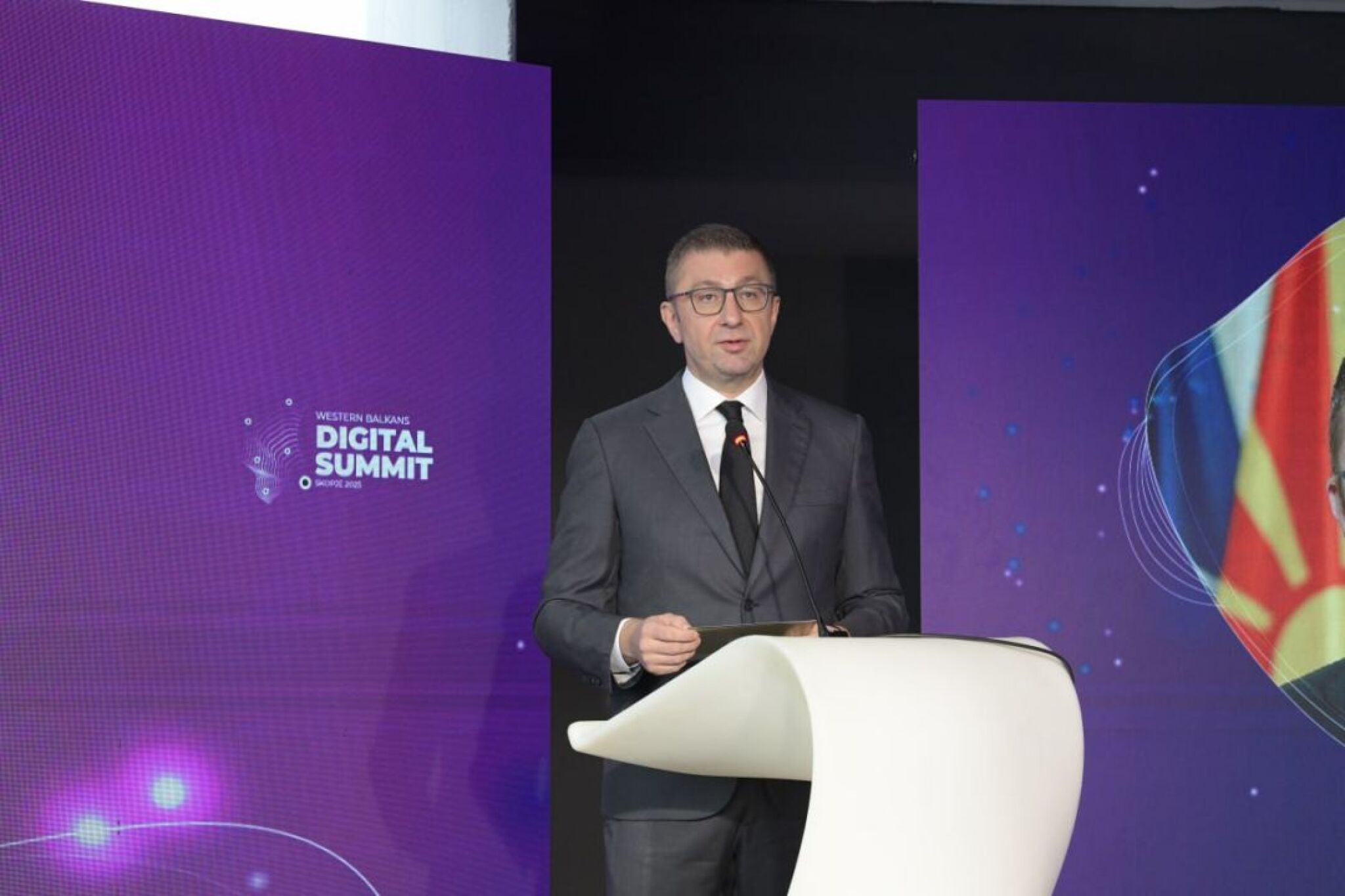 media-library1lhrhubp87fd3KaJVRu