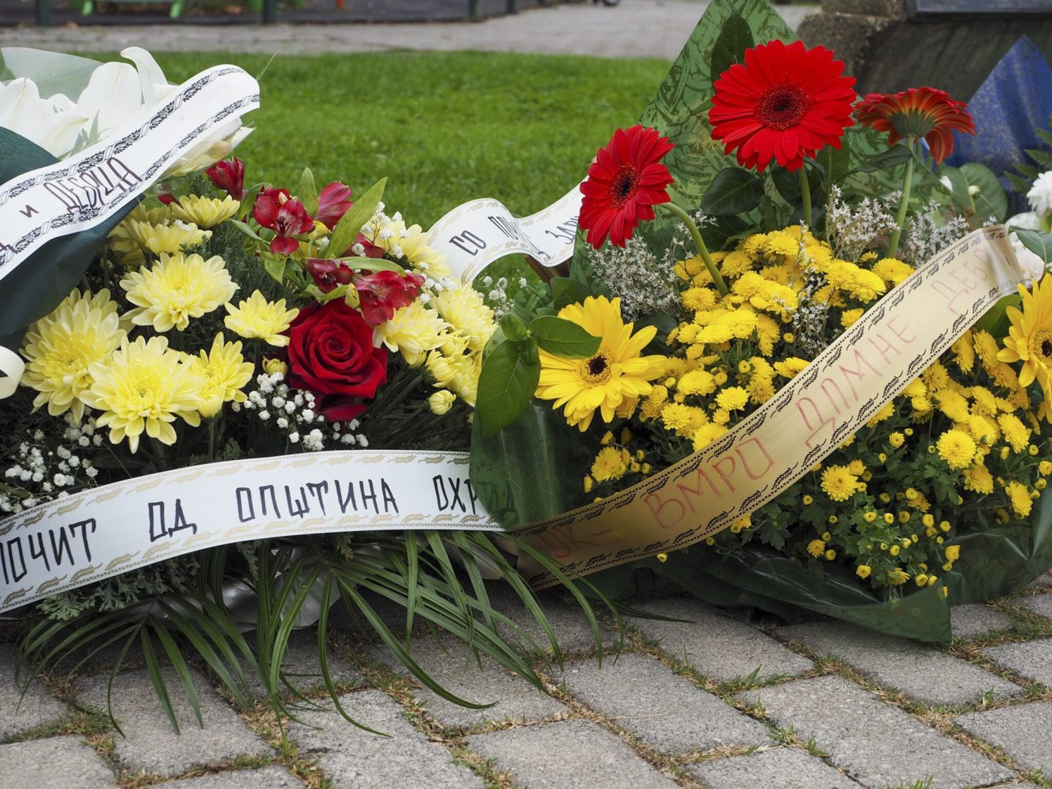 media-library5e799lfkf631azzliA0