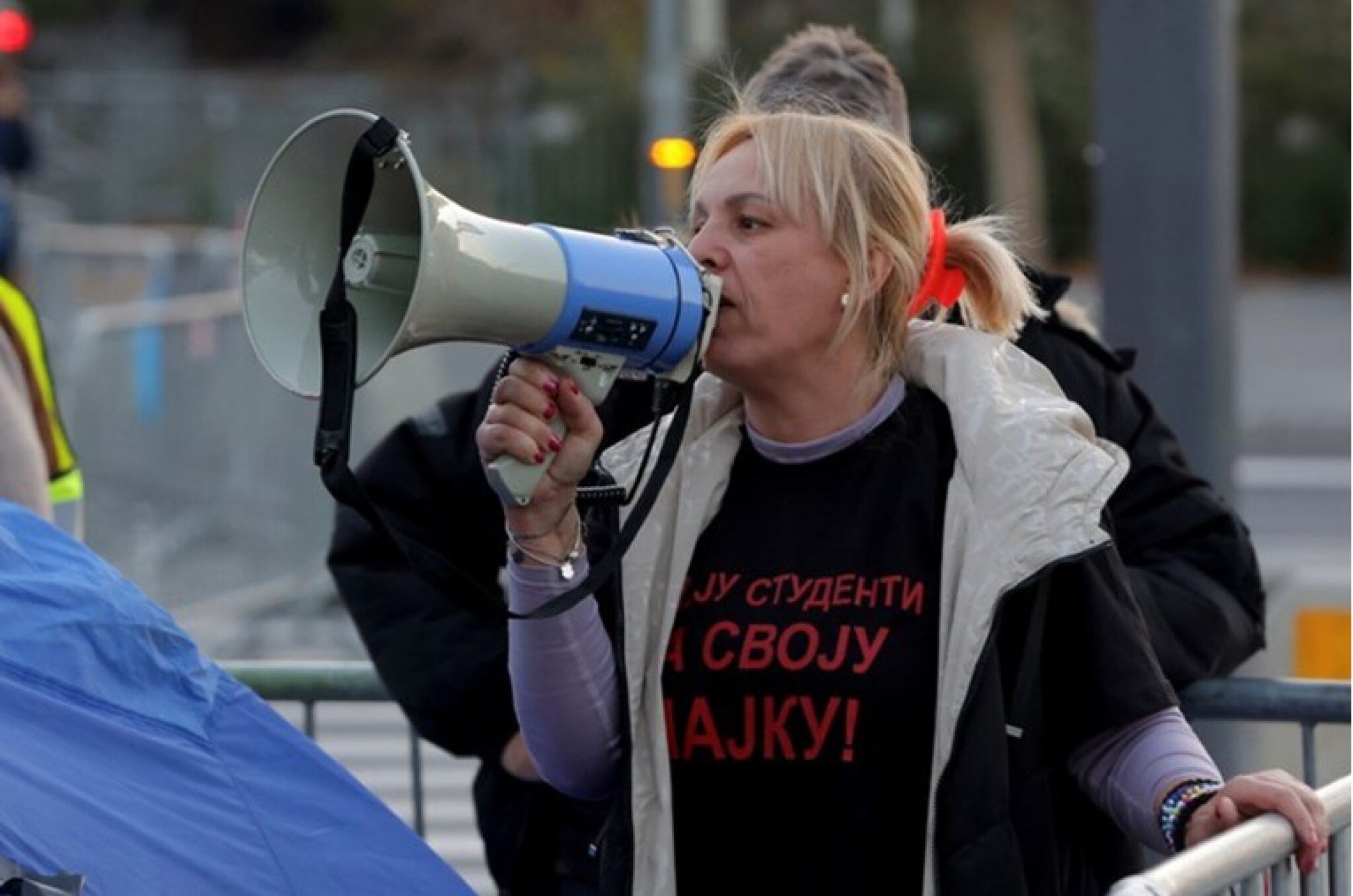 media-libraryb94jh16u27413SGCtCF