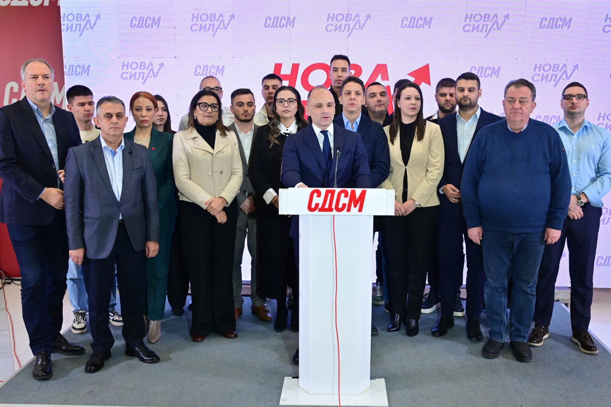 media-library5rju4un1ggs518nE3sj