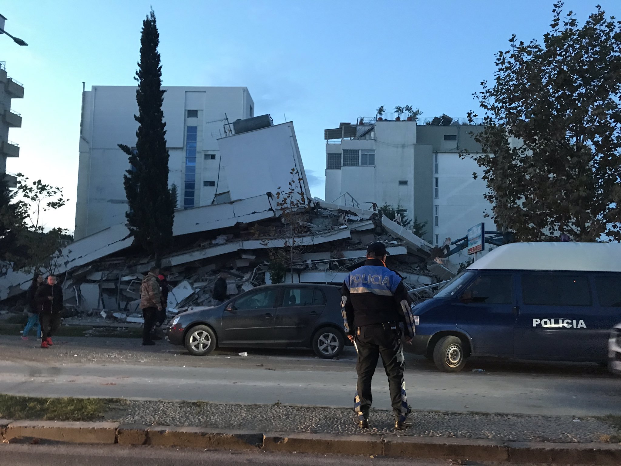 Причина Смерти Туристов В Албании Фото