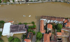 Во Хрватска поради поплава, дел од Националниот парк Крка за првпат затворен за посетители