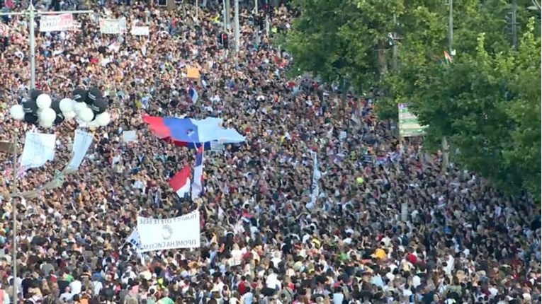 (Видео) „Србија против насилството“-Нов протест во Белград