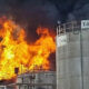 (Видео) Голем пожар во Иран, горат три танкери со нафта