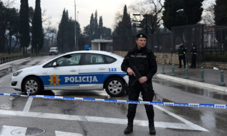 Голема акција на црногорската полиција: уапсени повеќе лица за создавање криминална организација и шверц на дрога