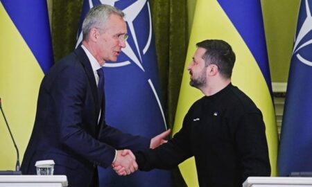 Членството на Украина во НАТО – клучно прашање на денешниот состанок на лидерите на алијансата