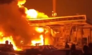 (Видео) Експлозија и пожар на бензинска пумпа во Русија, најмалку 35 мртви, повредени се 13 деца