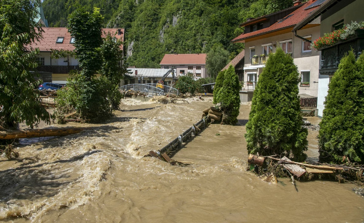 Штетите од поплавите во Словенија изнесуваат неколку милијарди евра