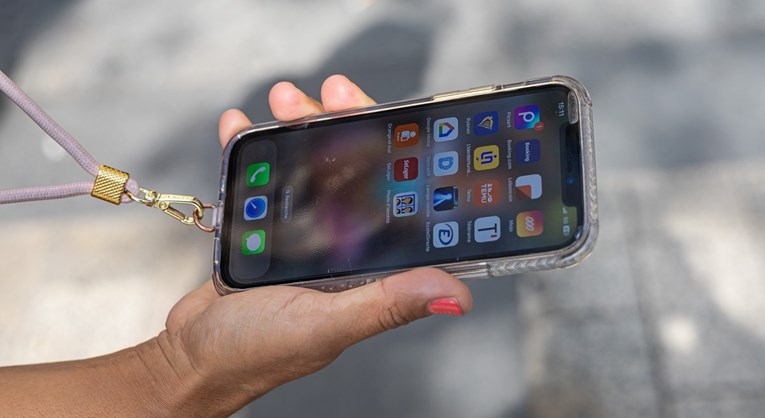 Apple ќе го ажурира софтверот за iPhone 12 во Франција, сакаат да ја избегнат забраната за продажба
