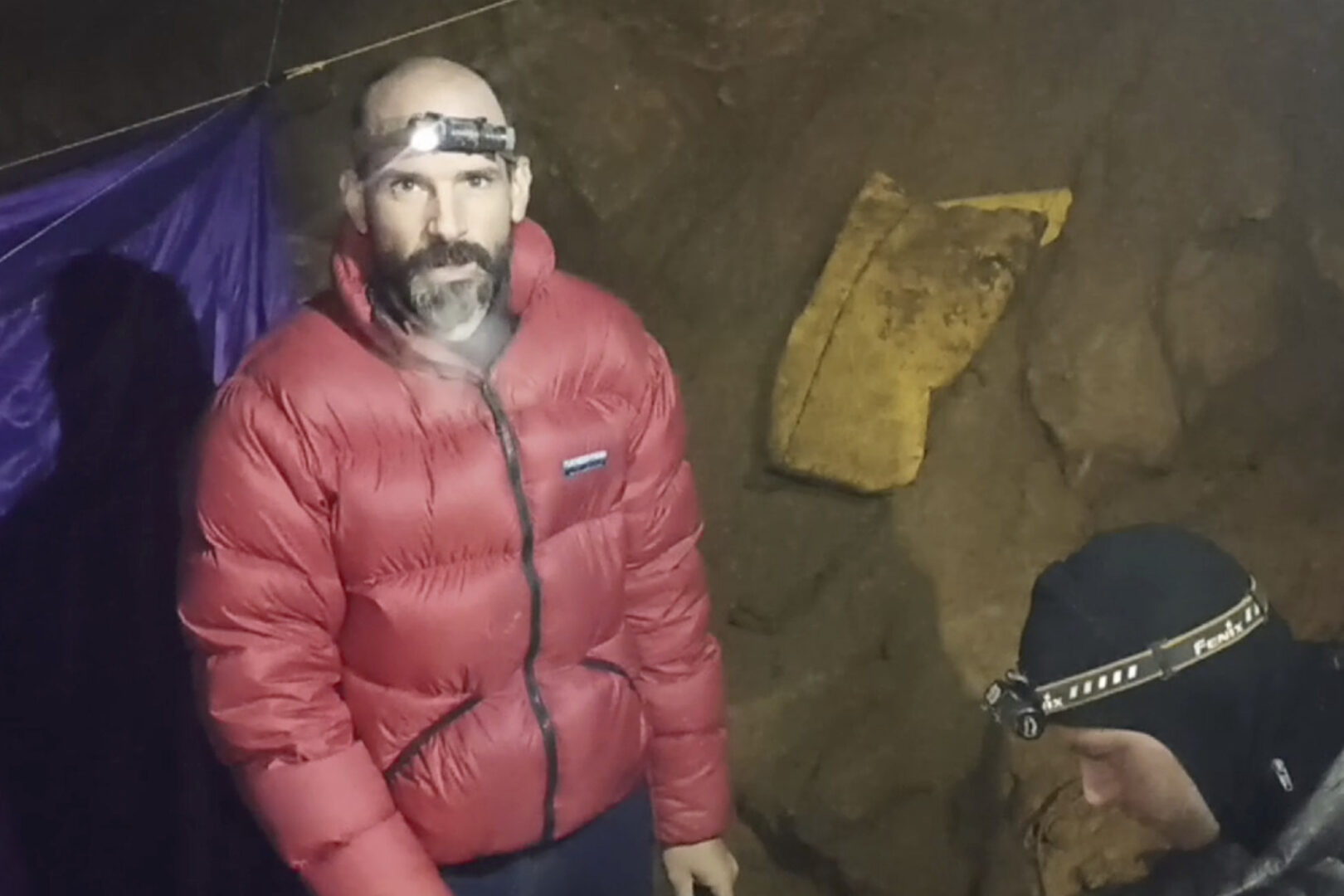 (Видео) Американски научник седум дена заробен во турската пештера: спасувачката операција може да трае уште 12 дена