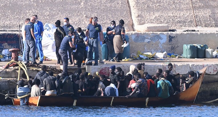 Вонредна состојба во Лампедуза поради мигрантите: Доаѓа и Урсула фон дер Лајен