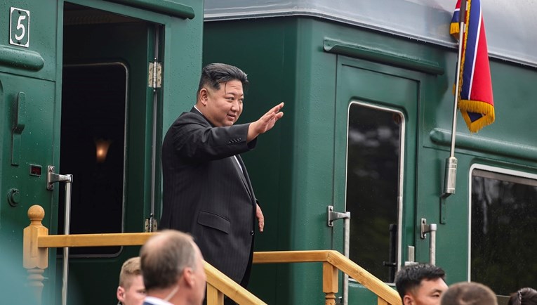 Ким Џонг-ун со својот воз се врати дома, во Русија беше една недела