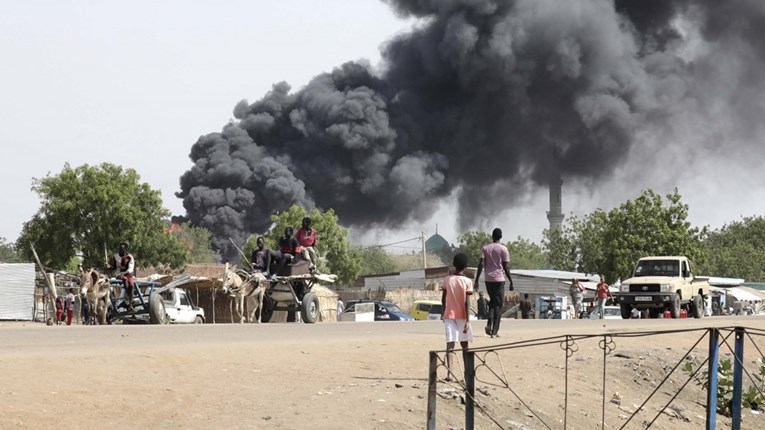 Најмалку 40 загинати во еден од најсмртоносните напади во главниот град на Судан