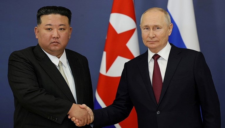 Разговараа Ким и Путин, севернокорејскиот лидер наздрави за големата Русија