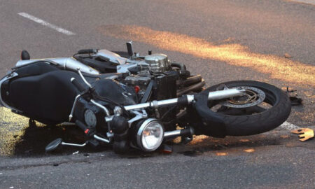 Тешко повреден мотоциклист по судир со возило на патот во Маврово