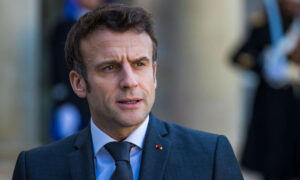 Макрон: Французи, борeте се против антисемитизмот