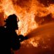 Пожар избувна во фабрика во Горно Седларце, вработен со повреди пренесен во болница