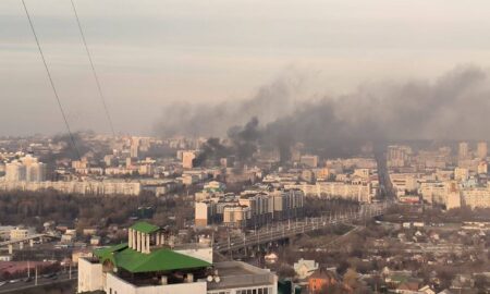 (Видео) Жесток напад врз рускиот град Белгород, насекаде експлозии и паника
