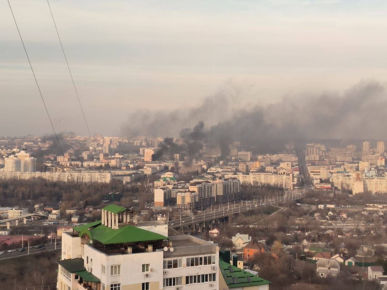 (Видео) Жесток напад врз рускиот град Белгород, насекаде експлозии и паника