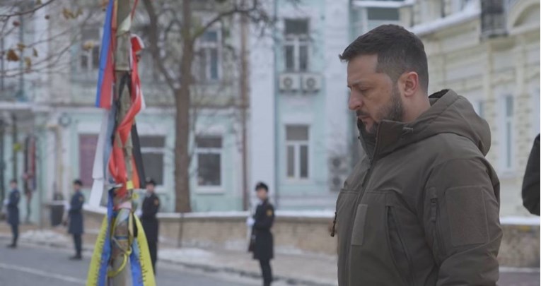 (Видео) Зеленски објави необична снимка, неговиот советник испрати песимистичка порака