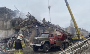 Во Украина оштетени или уништени околу 170.000 згради, загинаа околу 10.000 цивили.