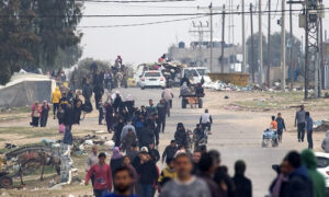 Израел силно ја напаѓа централна Газа, семејствата кои се засолниле таму повторно бегаат