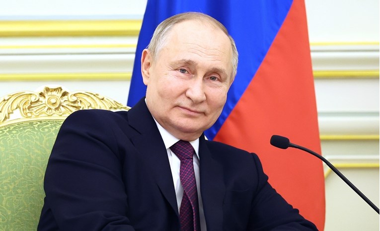 Путин: Западот води хибридна војна против Русија, продолжуваме со специјалната операција