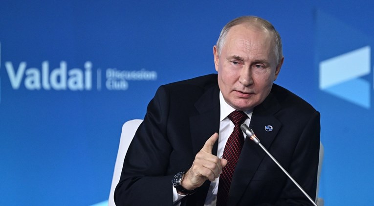 Путин: Западот никогаш нема да успее да ја ослаби и уништи Русија