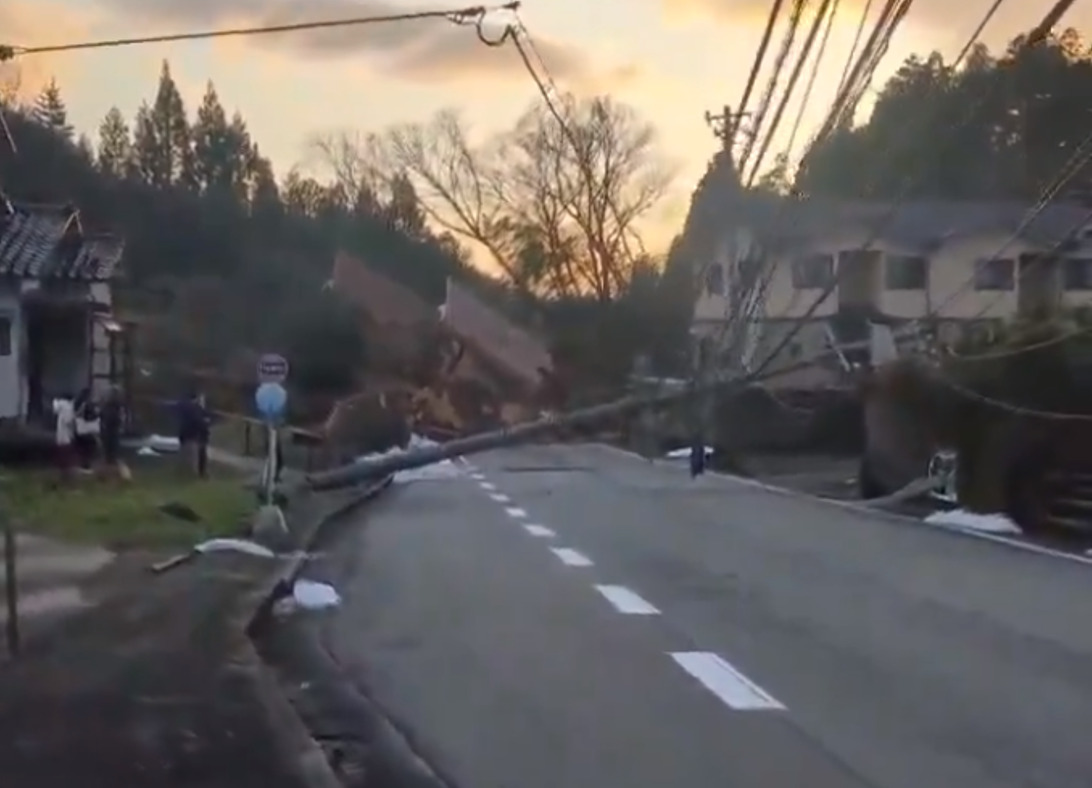(Видео) Последици од разорниот земјотрес во Јапонија